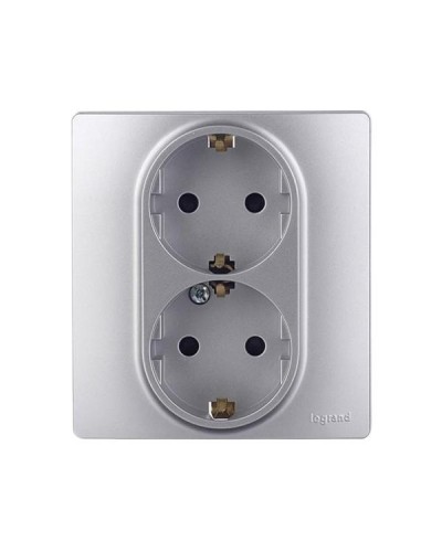 Розетка Legrand 16 А, с защитной шторкой, с заземлением серии Etika. Цвет Алюминий.