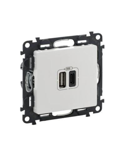 USB розетка Legrand 240В/5В 3000мА серии Valena-Life. Цвет Белый.