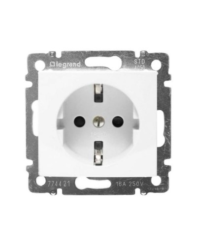 Розетка Legrand 2К+З с защитной шторкой серии Valena. Цвет Белый. Артикул 774421