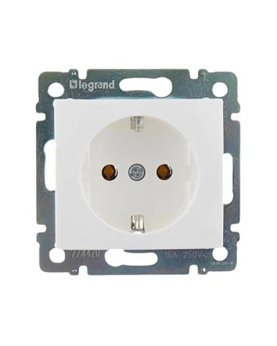 Розетка Legrand 2К+З серии Valena. Цвет Белый. Артикул 774420