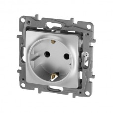 Розетка Legrand 2К+З со шторками серии Etika. Цвет Алюминий.