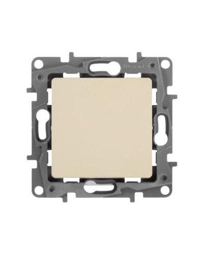 Выключатель без фиксации Legrand (кнопка) с Н.О./Н.З. контактом - 6 A - 250 В~ серии Etika. Цвет Слоновая кость.