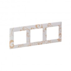 Рамка Legrand 3 поста серии Valena-Life. Цвет Ампир Белый.
