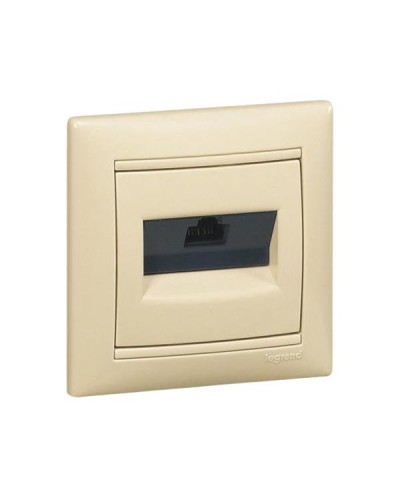 Розетка RJ45 FTP Legrand категория 6, UTP, на захватах, один выход серии Valena. Цвет Слоновая кость. Артикул 774146